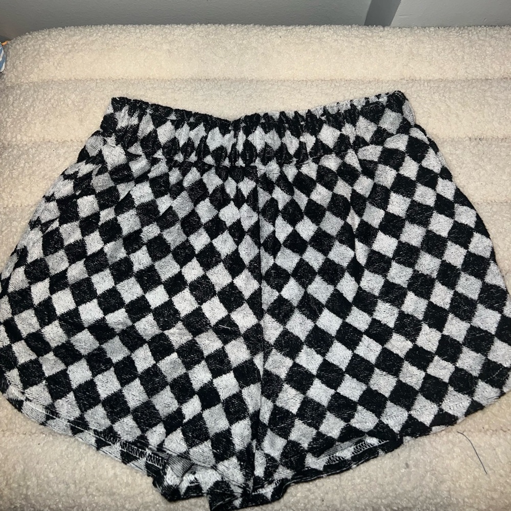 High waisted checkered shorts